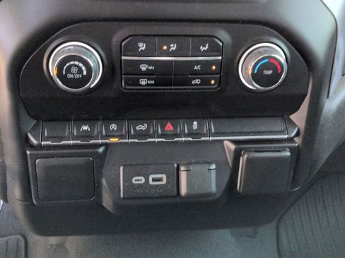 Used 2023 Chevrolet Silverado 1500 Custom AWD/4WD image 18