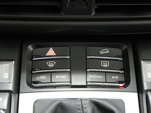 Used 2021 Porsche Macan GTS AWD/4WD image 22