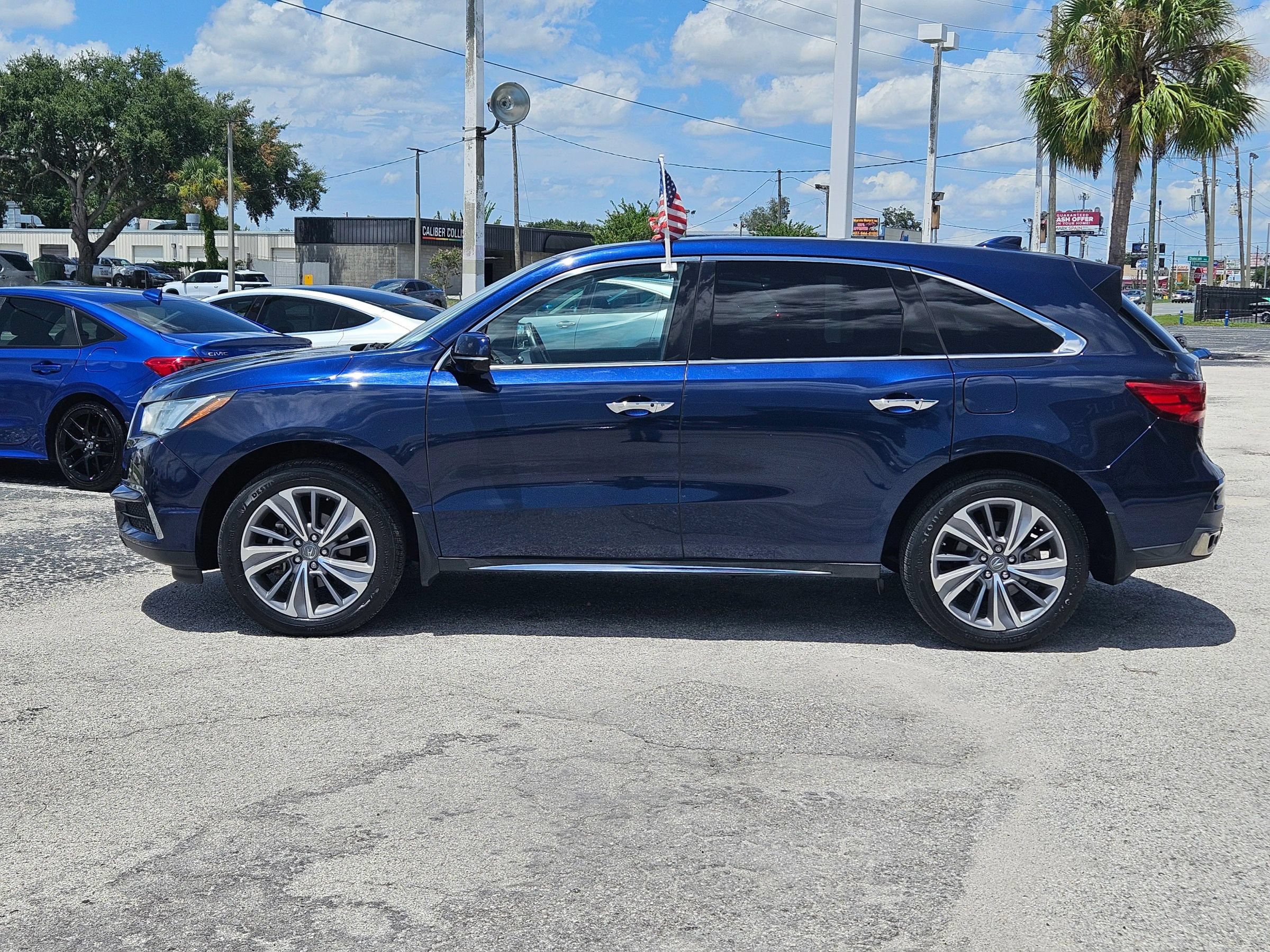Used 2017 Acura MDX w/ Technology Package FWD image 5