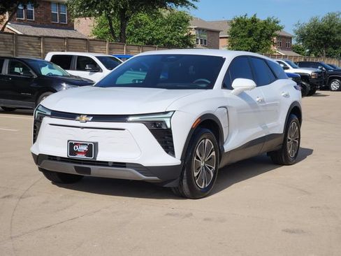 Used 2025 Chevrolet Blazer EV LT FWD image 11