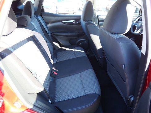 Used 2019 Nissan Rogue Sport SV image 26