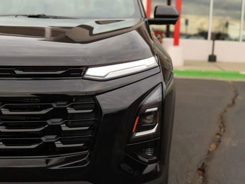 Used 2026 Chevrolet Equinox LT w/ Convenience Package II image 9