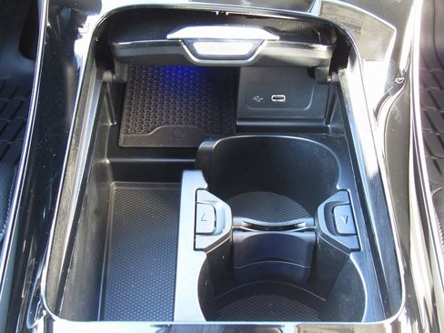 Certified 2024 Mercedes-Benz C 300 4MATIC Sedan w/ AMG Line w/ Night Package image 31