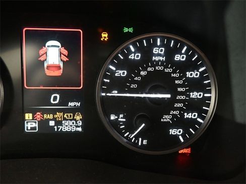 Used 2024 Subaru Ascent Premium w/ Convenience Package image 19