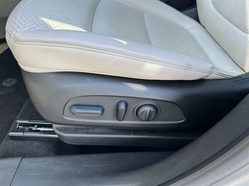 Used 2023 Buick Encore GX Essence w/ Experience Buick Package AWD/4WD image 16