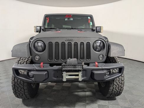 Used 2015 Jeep Wrangler Unlimited Rubicon AWD/4WD image 3