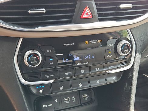 Used 2019 Hyundai Santa Fe AWD image 19