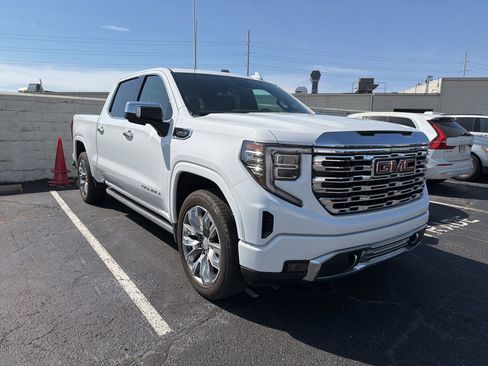 Used 2024 GMC Sierra 1500 Denali w/ Denali Reserve Package image 3