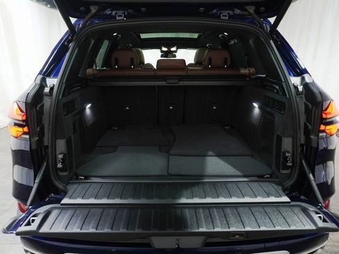 Used 2026 BMW X5 xDrive40i w/ Executive Package image 5