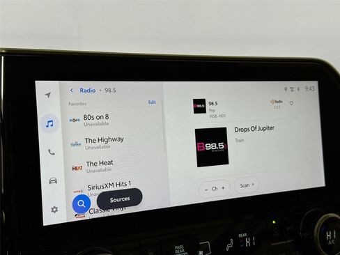 Used 2023 Toyota Highlander Limited image 22