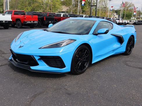 Used 2023 Chevrolet Corvette Stingray Coupe w/ Z51 Performance Package RWD image 25