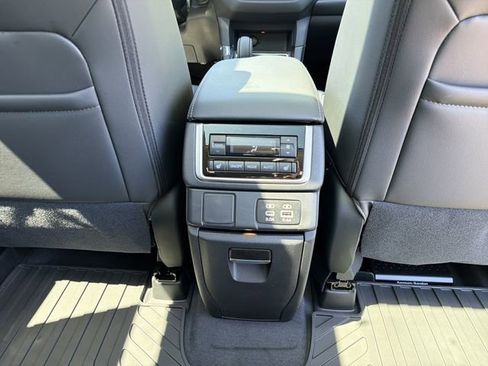 New 2026 Subaru Ascent Limited AWD/4WD image 22