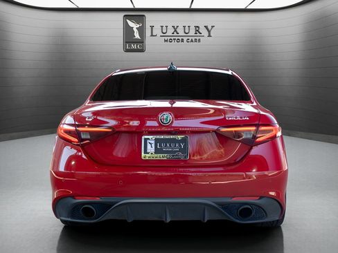 Used 2022 Alfa Romeo Giulia Veloce RWD image 7