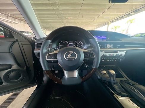 Used 2018 Lexus ES 350 w/ Navigation System Package image 14