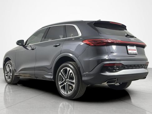 Used 2025 Audi Q5 Premium Plus w/ Premium Plus AWD/4WD image 3