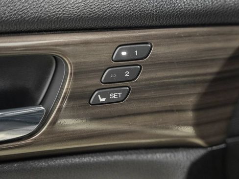 Used 2017 Honda Accord EX-L image 36