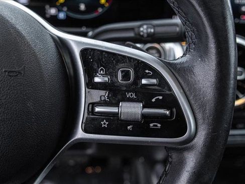 Certified 2021 Mercedes-Benz GLB 250 4MATIC image 15