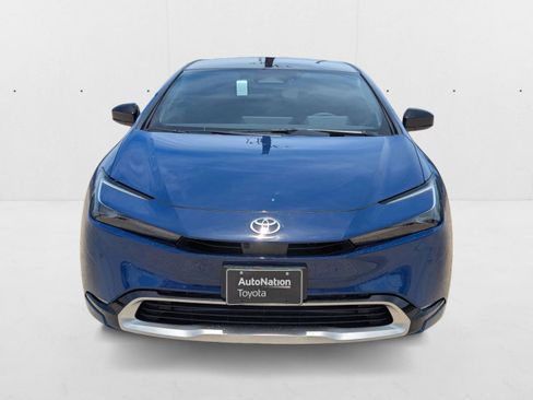 New 2025 Toyota Prius Plug-In Hybrid FWD image 6