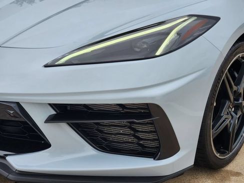 Used 2021 Chevrolet Corvette Stingray Preferred Conv w/ Z51 Performance Package RWD image 16