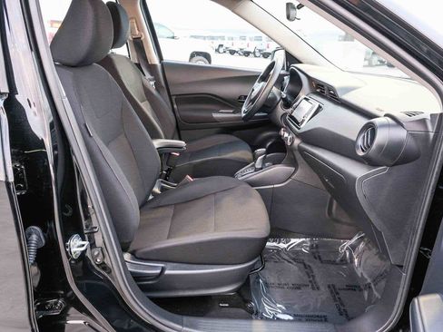 Used 2025 Nissan Kicks Play S FWD image 18