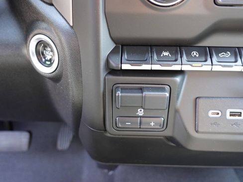 Used 2023 Chevrolet Silverado 1500 Custom AWD/4WD image 47