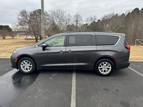 Used 2020 Chrysler Voyager Lxi image 7