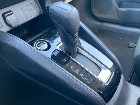 Used 2025 Nissan Versa SV image 25