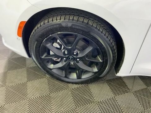 Used 2023 Chrysler Pacifica Limited w/ Uconnect Theater Family Group AWD/4WD image 38