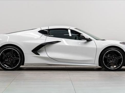 Used 2020 Chevrolet Corvette Stingray Preferred Cpe w/ 2LT Preferred Equipment Group image 7