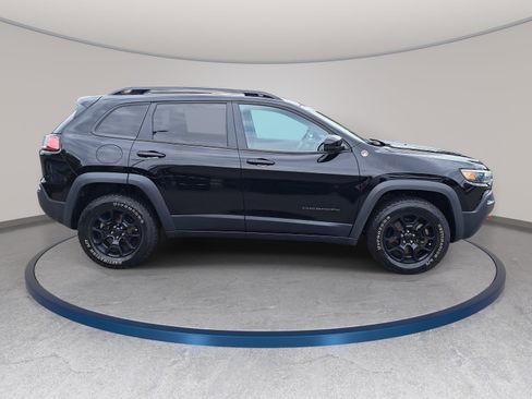 Used 2022 Jeep Cherokee Trailhawk w/ Sun, Sound & Nav Group AWD/4WD image 4