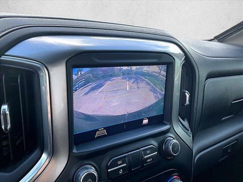 Used 2021 Chevrolet Silverado 1500 LT w/ Z71 Off-Road Package AWD/4WD image 21