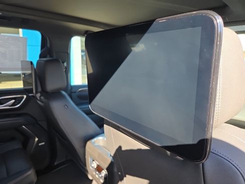 Used 2023 Chevrolet Tahoe High Country w/ Premium Package 2 image 17