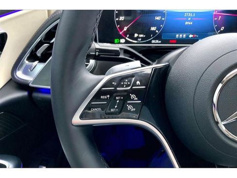 Used 2025 Mercedes-Benz E 350 4MATIC Sedan image 19