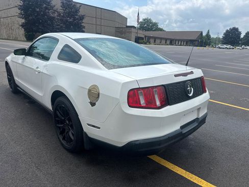 Used 2010 Ford Mustang Coupe RWD image 7
