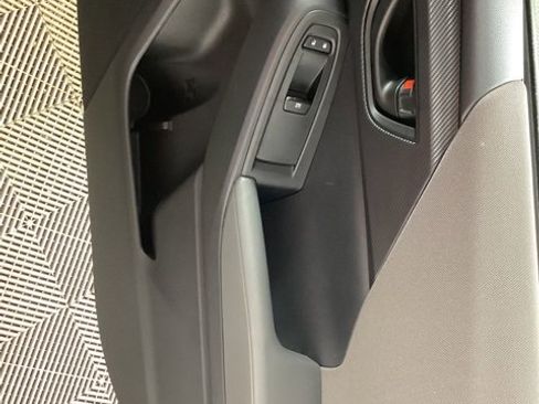 Used 2025 Subaru Crosstrek 2.0i w/ Convenience Package #1 image 16