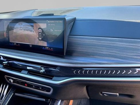 Used 2023 BMW X7 xDrive40i w/ Executive Package AWD/4WD image 16