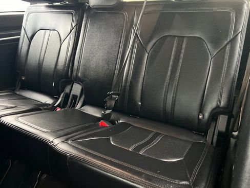Used 2020 Ford Expedition Max Limited image 12