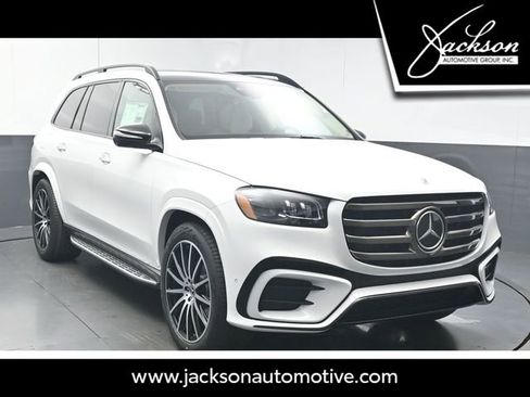 Used 2026 Mercedes-Benz GLS 450 4MATIC image 1