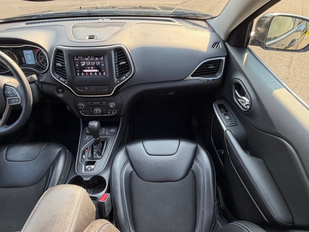 Used 2019 Jeep Cherokee Latitude Plus w/ Comfort/Convenience Group AWD/4WD image 29