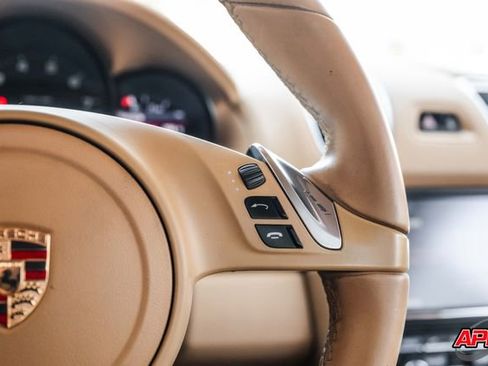 Used 2014 Porsche Cayman image 64