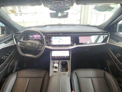 Used 2024 Jeep Wagoneer Launch Edition AWD/4WD image 12