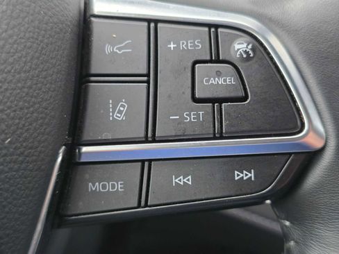 Certified 2020 Toyota Highlander LE image 36