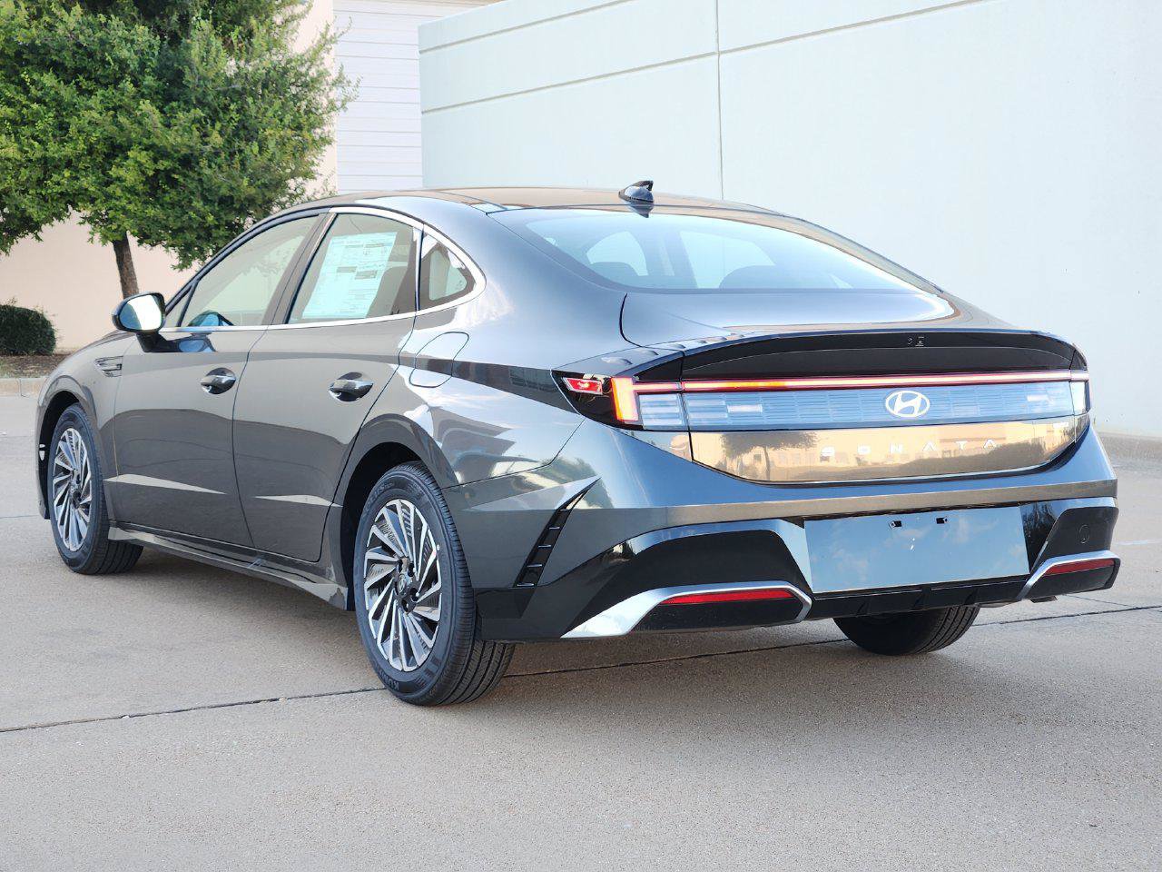 New 2026 Hyundai Sonata SEL FWD image 3