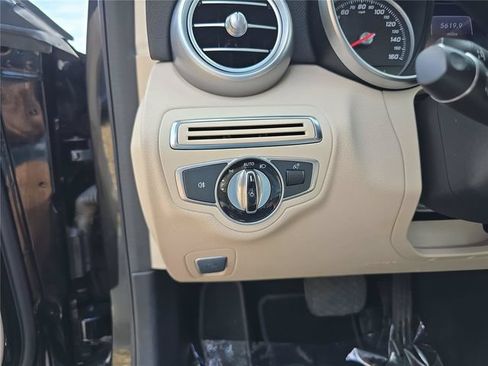 Used 2016 Mercedes-Benz C 300 4MATIC Sedan image 36