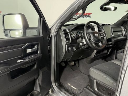 Used 2024 RAM 2500 Big Horn w/ Sport Appearance Package image 24