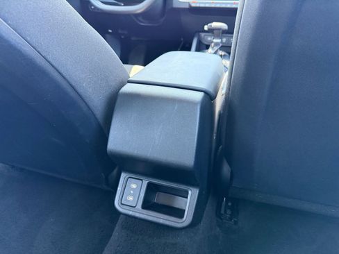 Used 2025 Kia K4 LXS image 23