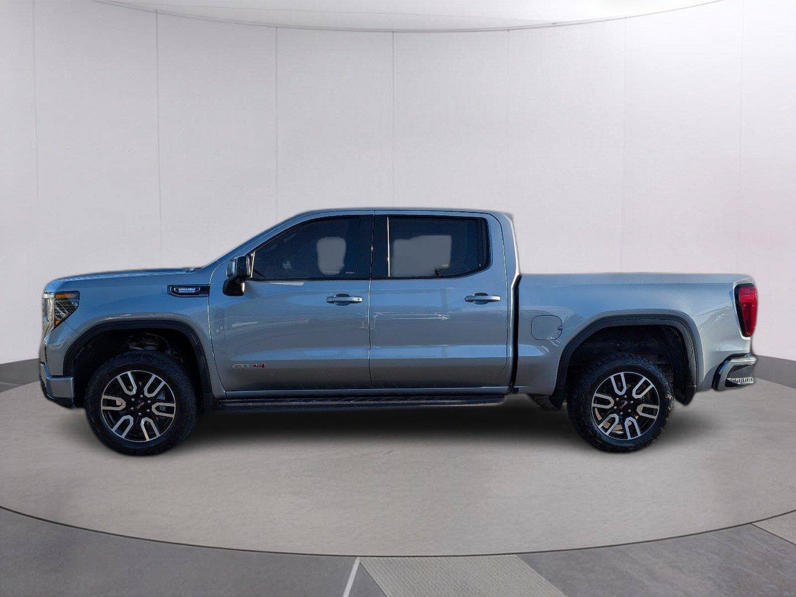 Used 2025 GMC Sierra 1500 AT4 w/ AT4 Premium Package AWD/4WD image 2