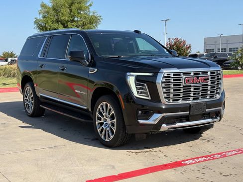 Used 2025 GMC Yukon XL Denali AWD/4WD image 1