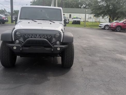 Used 2017 Jeep Wrangler Unlimited Sport w/ Quick Order Package 24S AWD/4WD image 3