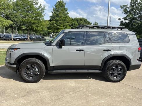 Used 2024 Lexus GX 550 AWD/4WD image 10